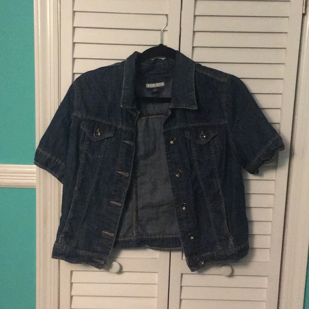 DONATING THIS WEEK!! Tommy Hilfiger Denim Jacket